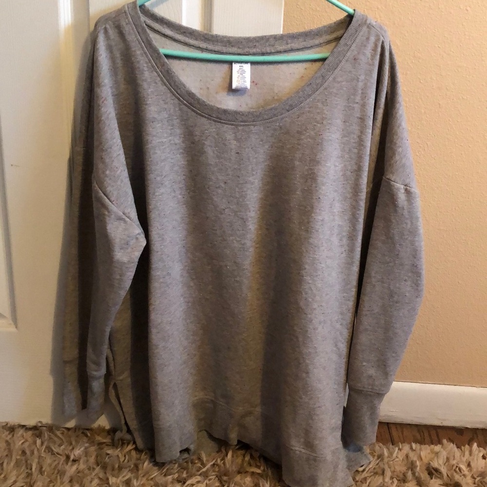 Sweatshirt